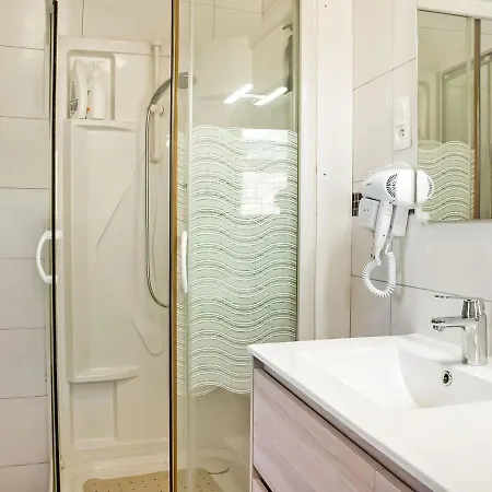 Superb In Near Centre Apartament *
